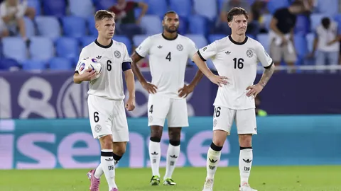 “巴特勒归来遭约基奇封堵，里弗斯领湖人刷新战绩击破对手防线”